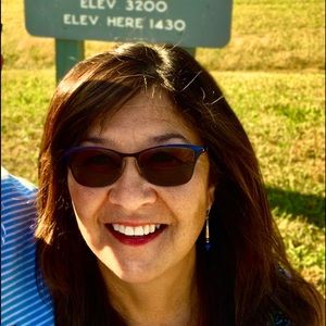 Meet your Posher, Caroline